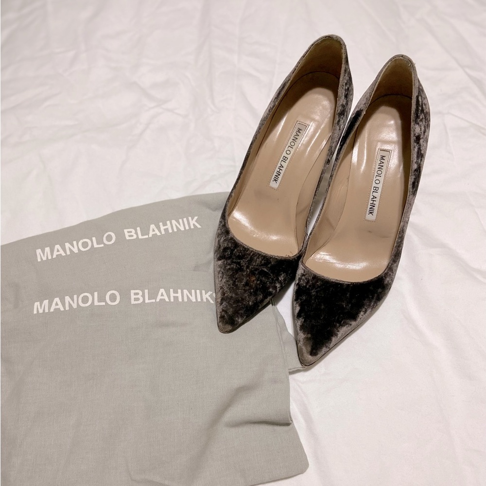 Gray Manolo Blahnik size 7